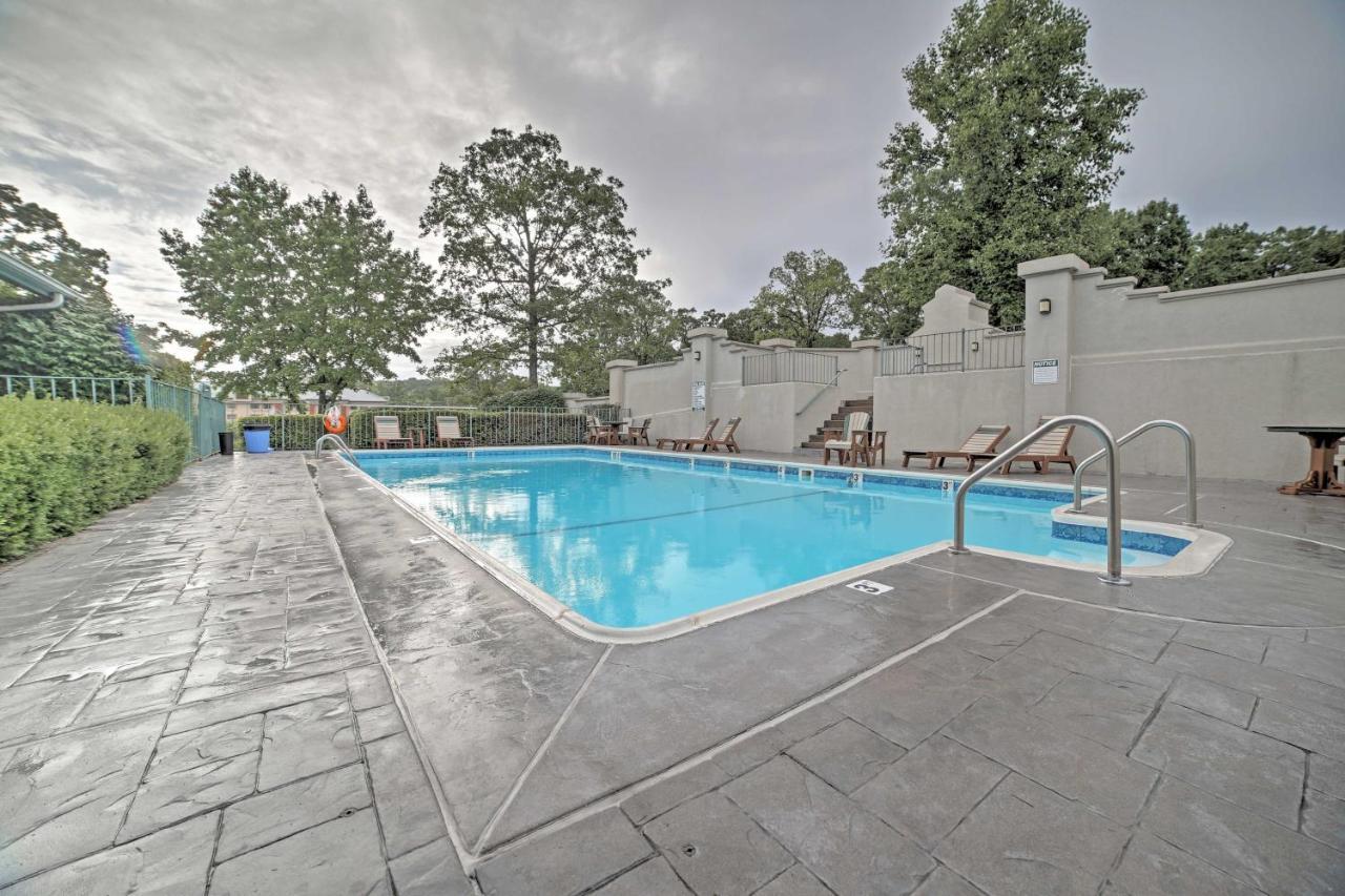 With Pool Access - Walk To Strip! * Branson