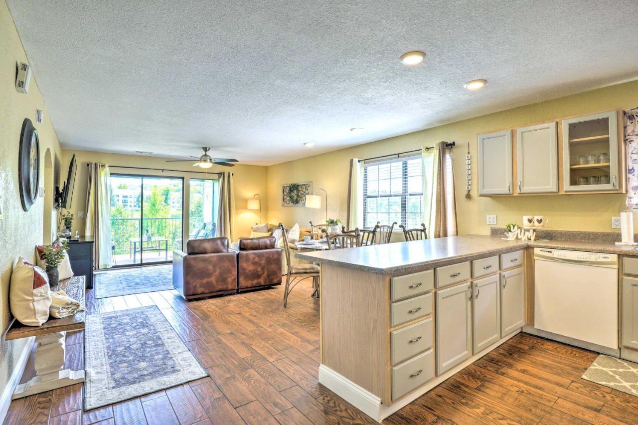 With Pool Access - Walk To Strip!