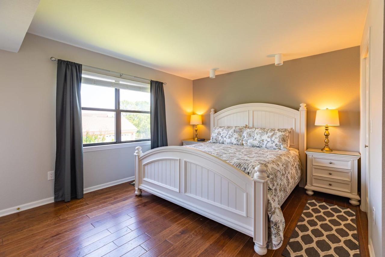 B 59-11 3rd Night & Golf Free In Sept Oct-awesome New Listing-3bd 3ba Beauty-close To Sdc & Strip
