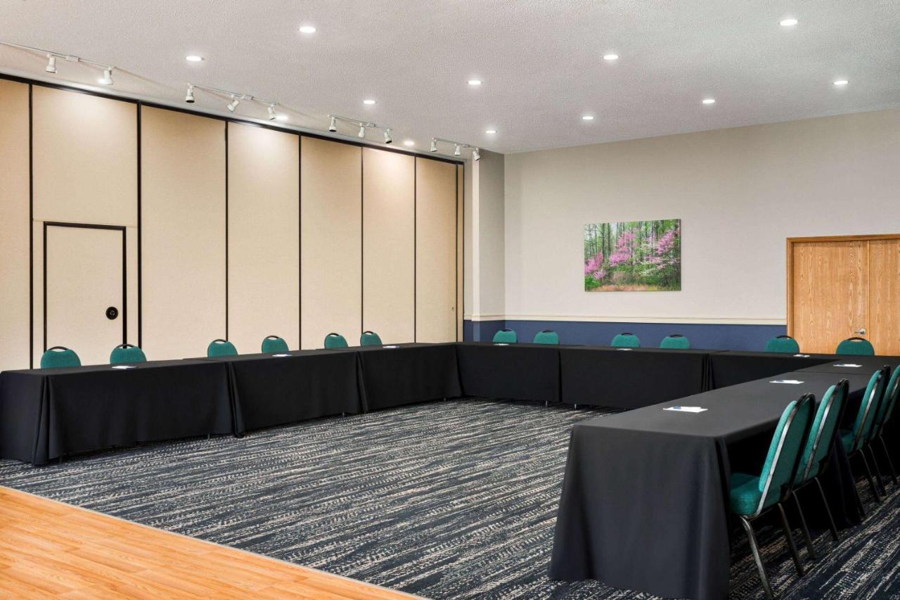 Americinn By Wyndham & Conference Center 3*