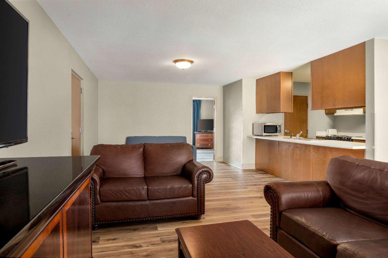 Americinn By Wyndham & Conference Center Hotel