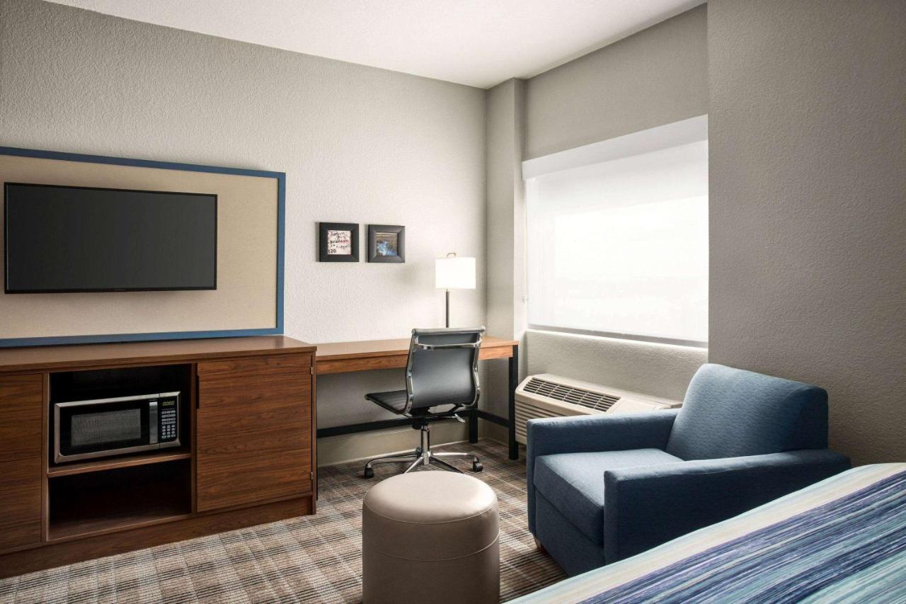 Americinn By Wyndham & Conference Center Hotel