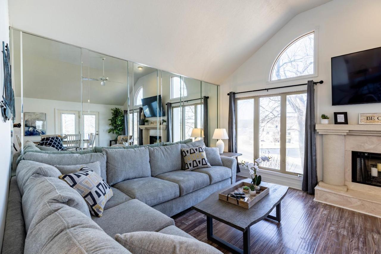 B 32-1 Spacious Close To Pool *