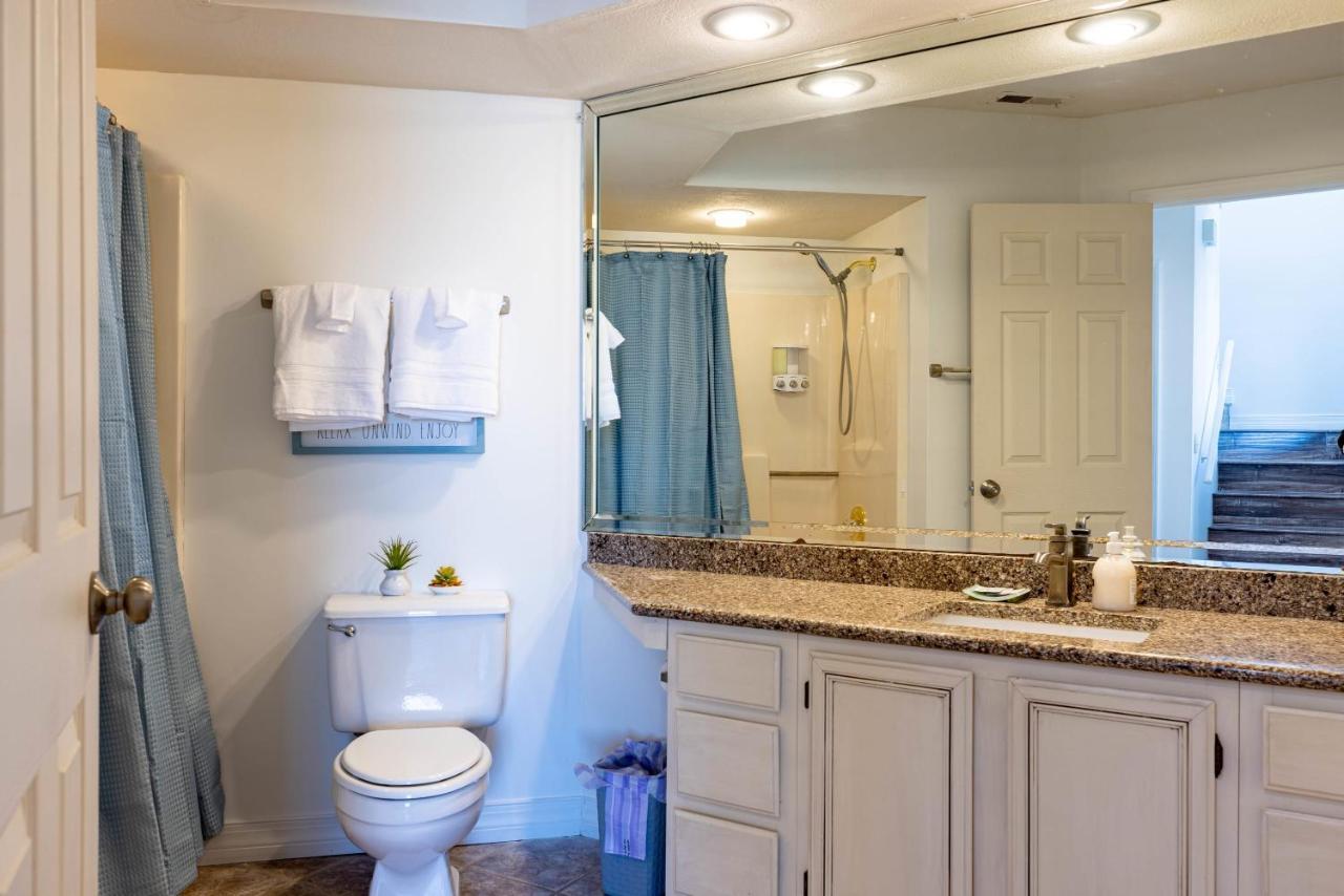 B 32-1 Spacious Close To Pool Villa *