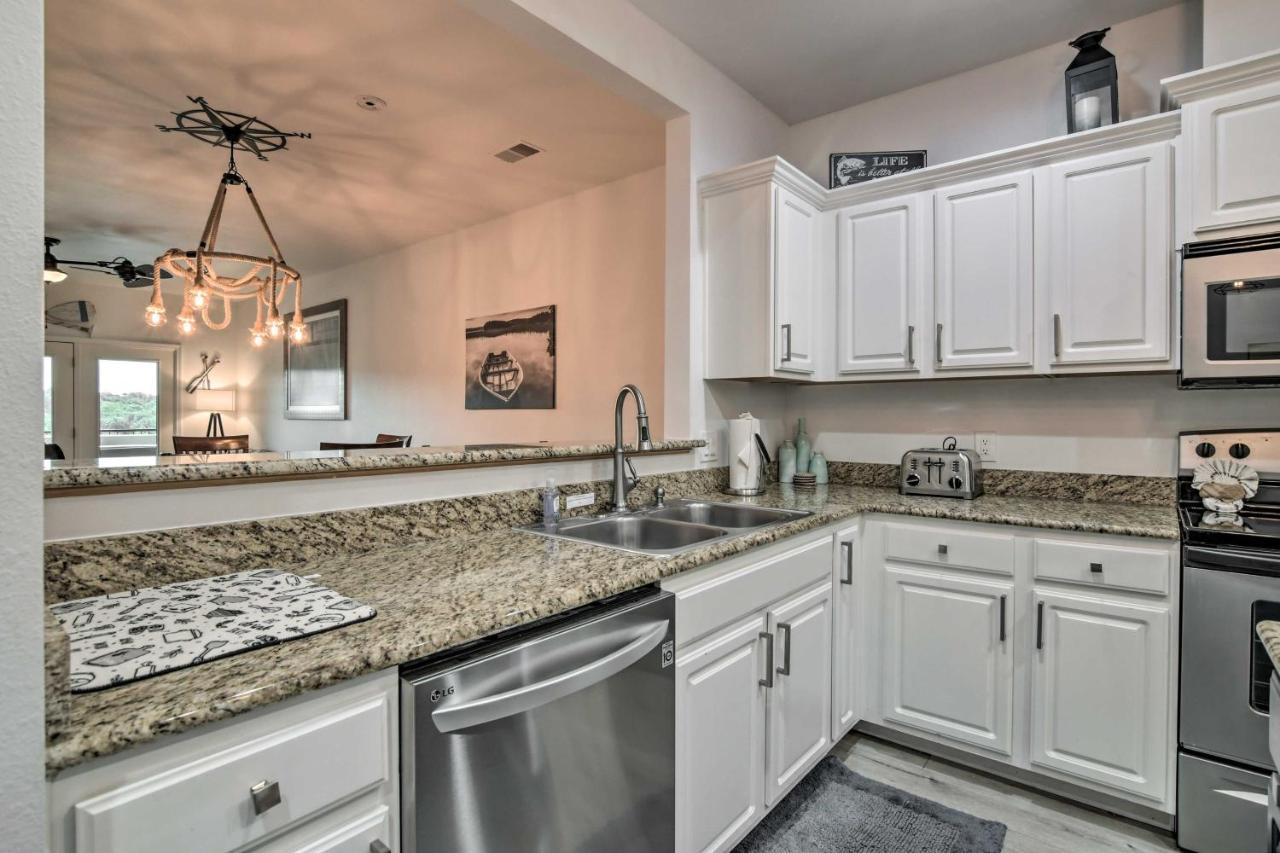 Resort-style With Views And Patio! * Branson