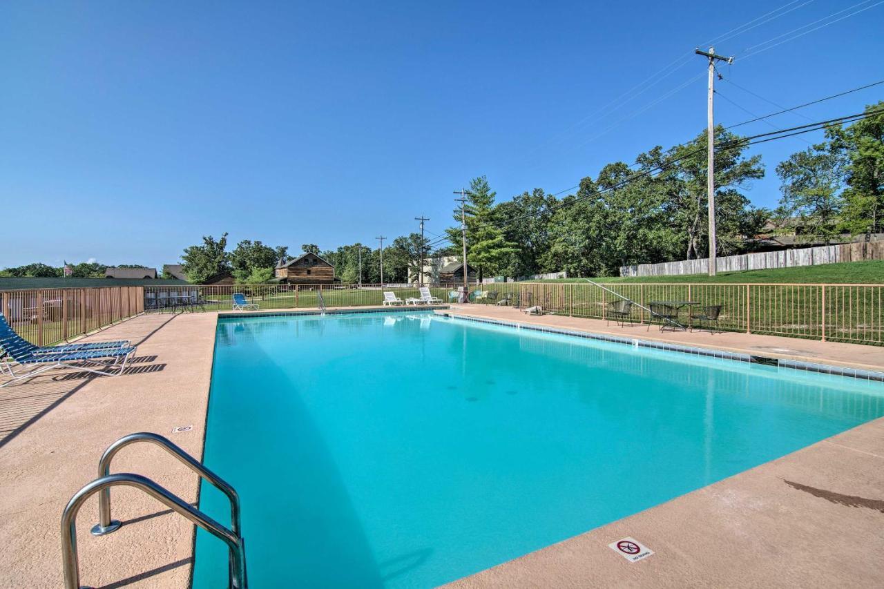 Resort-style With Views And Patio! * Branson