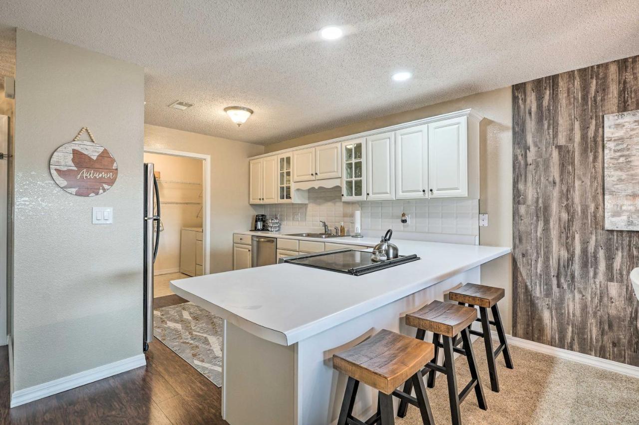 With On-site Golf Course Access! Apartment
