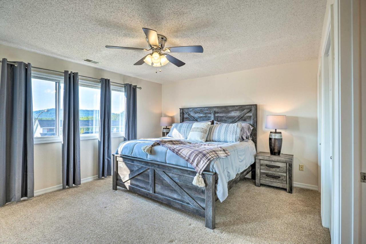 Apartment With On-site Golf Course Access! Branson