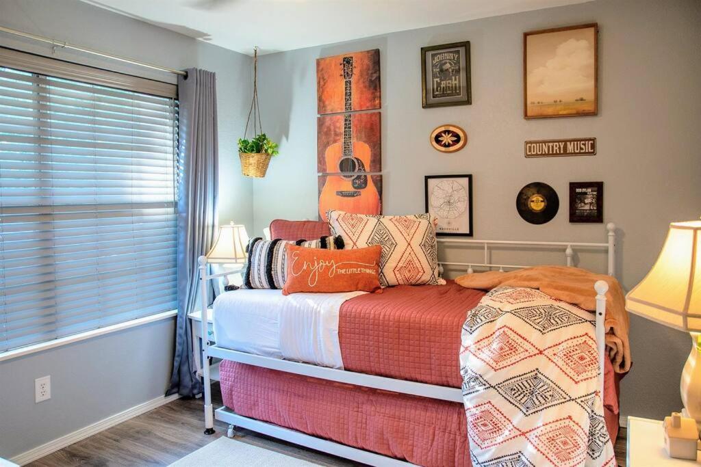 Apartment The Bandwagon- Newly Remodeled Near Lake Taneycomo