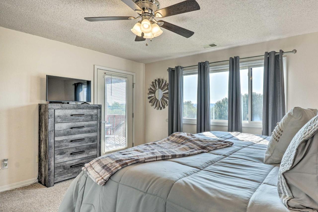With On-site Golf Course Access! Apartment