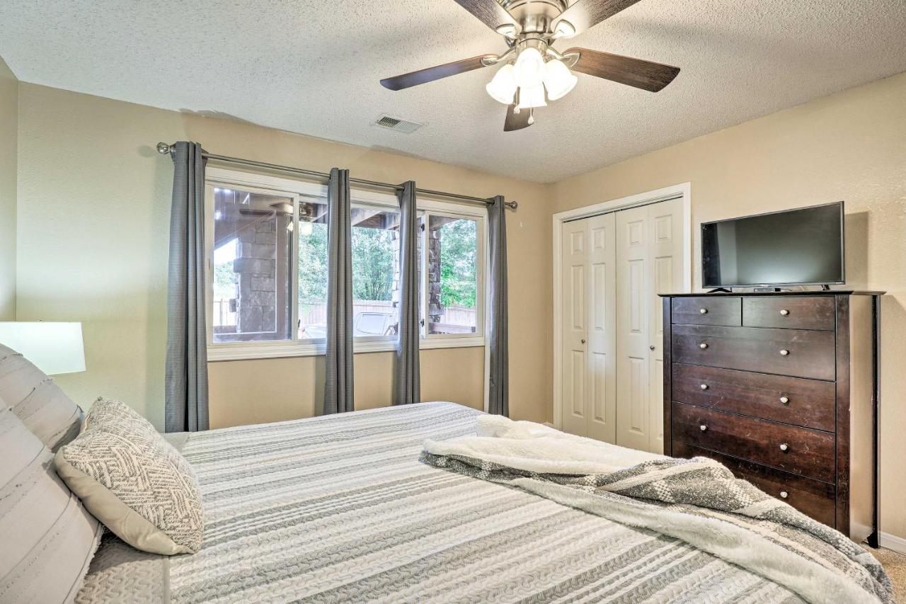 Apartment With On-site Golf Course Access!