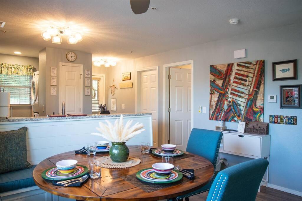 The Bandwagon- Newly Remodeled Near Lake Taneycomo Branson