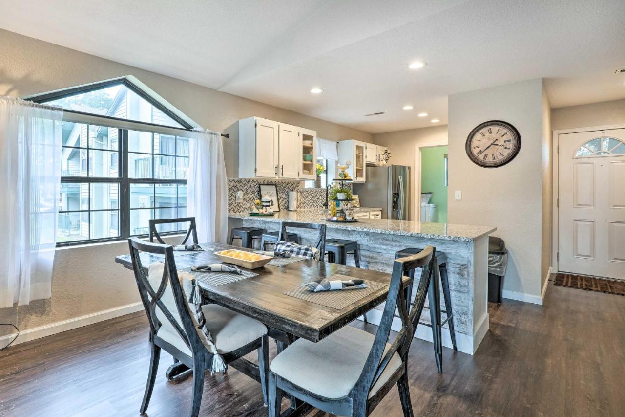 Pet-friendly Walk To The Strip Apartment