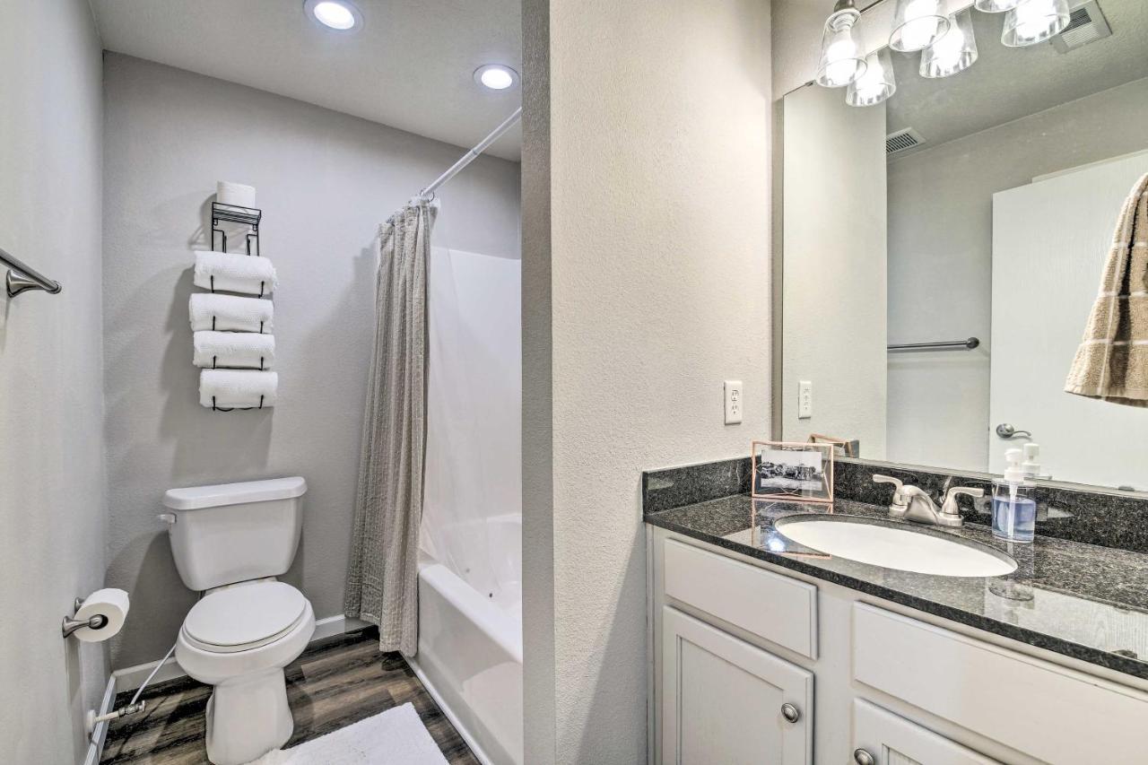 Pet-friendly With Shared Pool! Apartment Branson