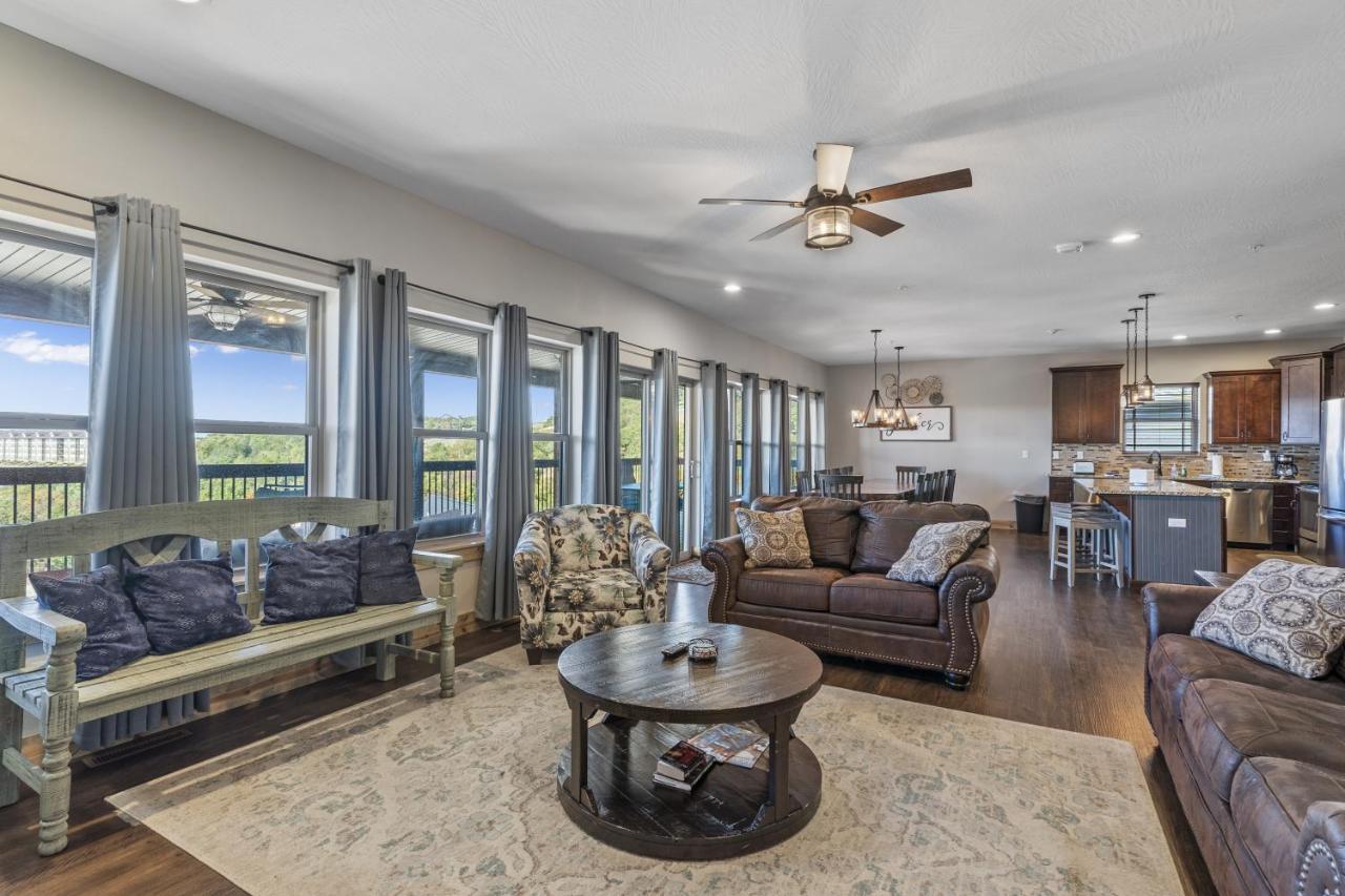 Lakefront Haven * Branson