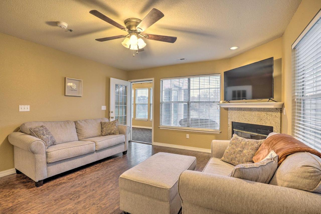 Serene With Sunroom And Golf Course View * Branson