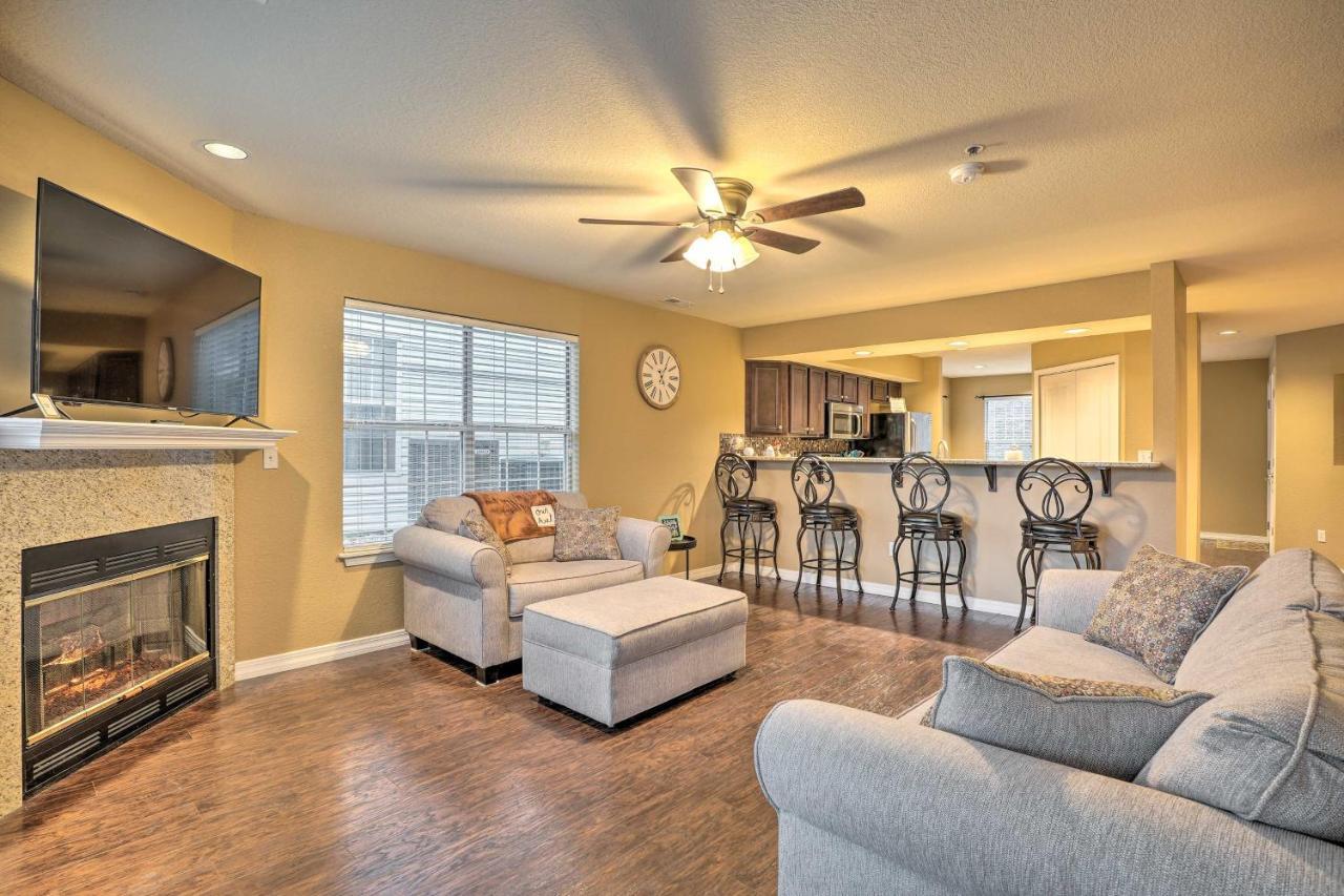 Serene With Sunroom And Golf Course View * Branson