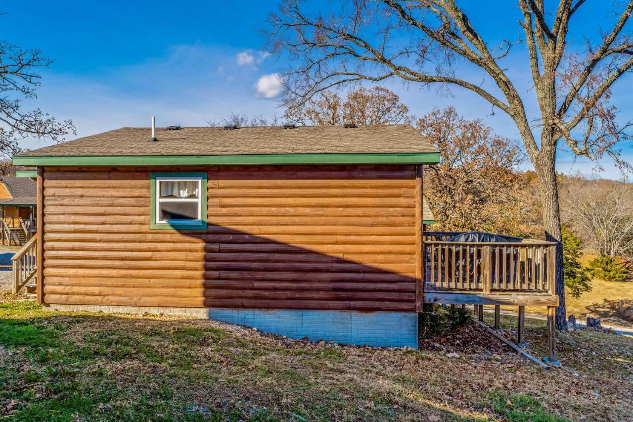 Holiday home White Wing Cabin 2 Branson