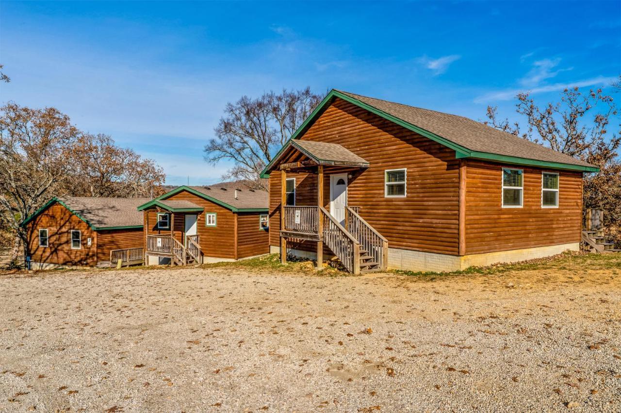 Holiday home White Wing Cabin 2 Branson