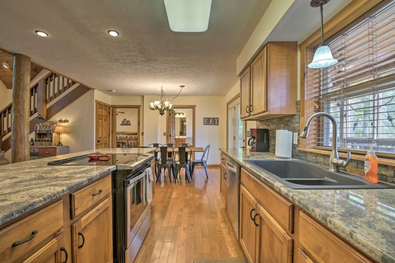 Cozy Rustic River Family Retreat Near Sdc!