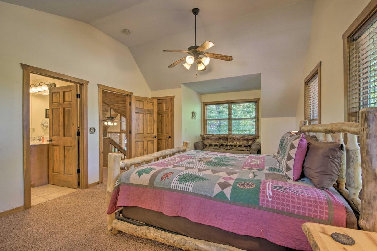 Holiday home Cozy Rustic River Family Retreat Near Sdc!