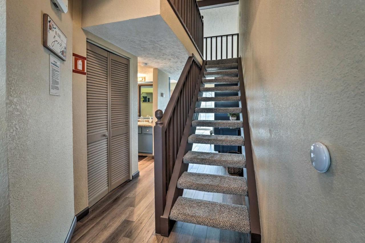 Charming With Balcony And Grill!