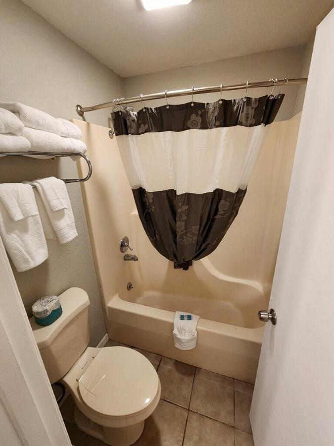 Days Inn By Wyndham Branson Ozarks