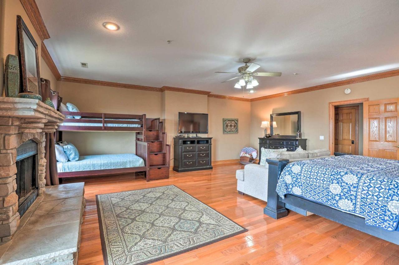 Holiday home With Indoor Pool And Basketball Court! Branson