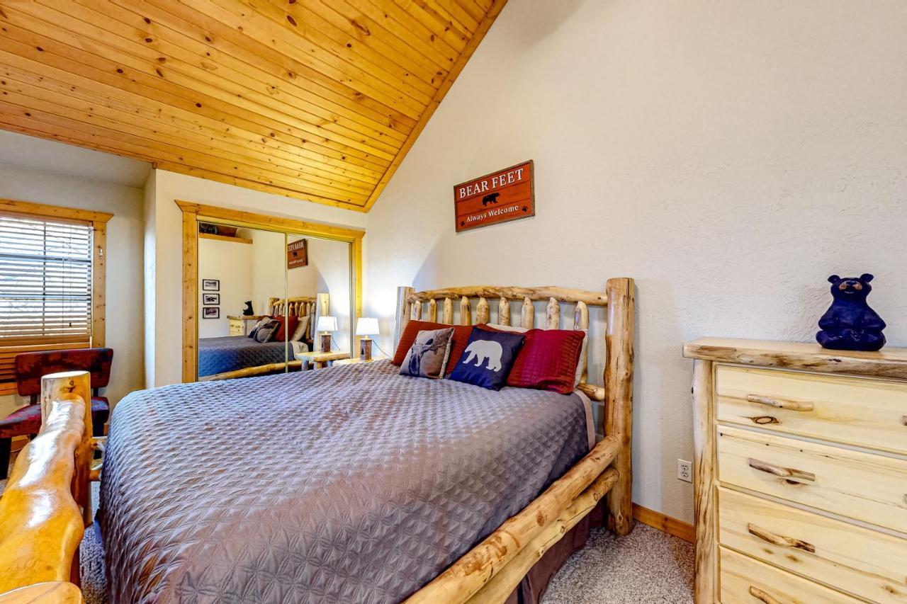Full Moon Cabin