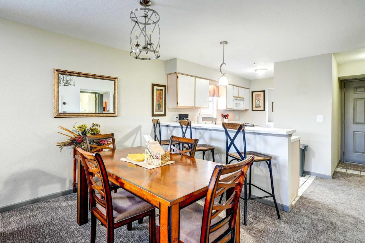 Beautiful With Golf And Pool Access! Branson