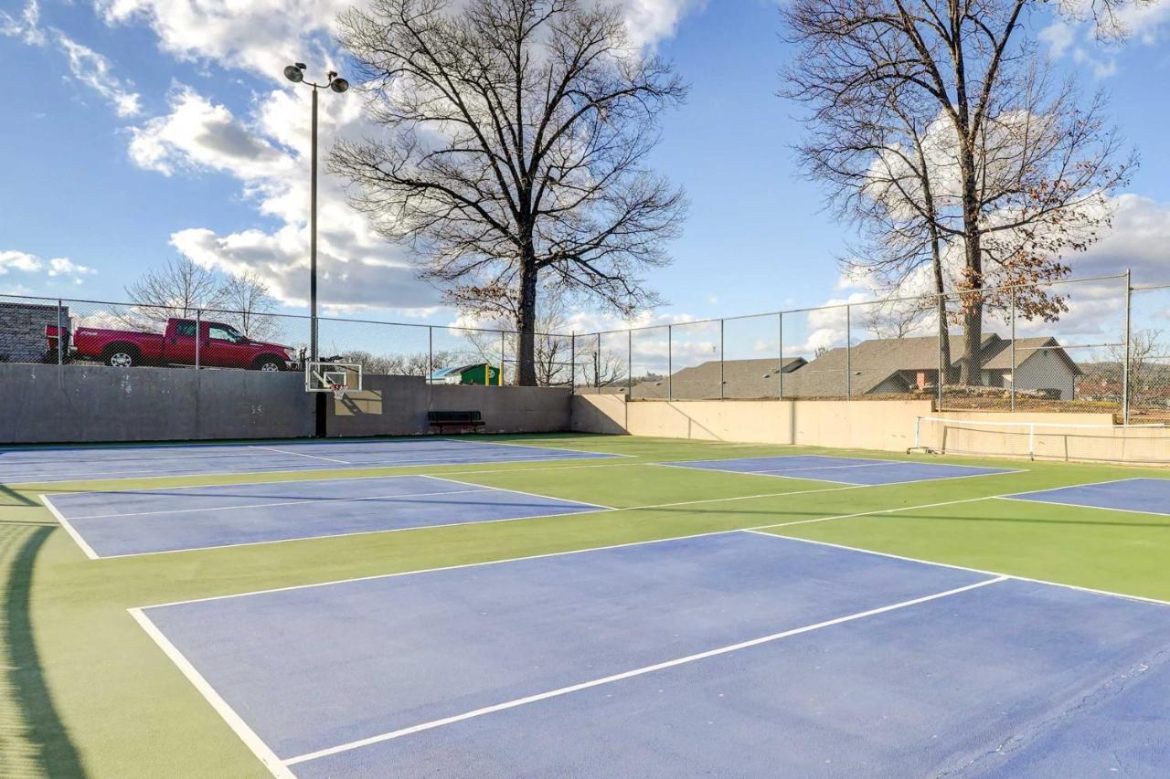 Beautiful With Golf And Pool Access! Apartment
