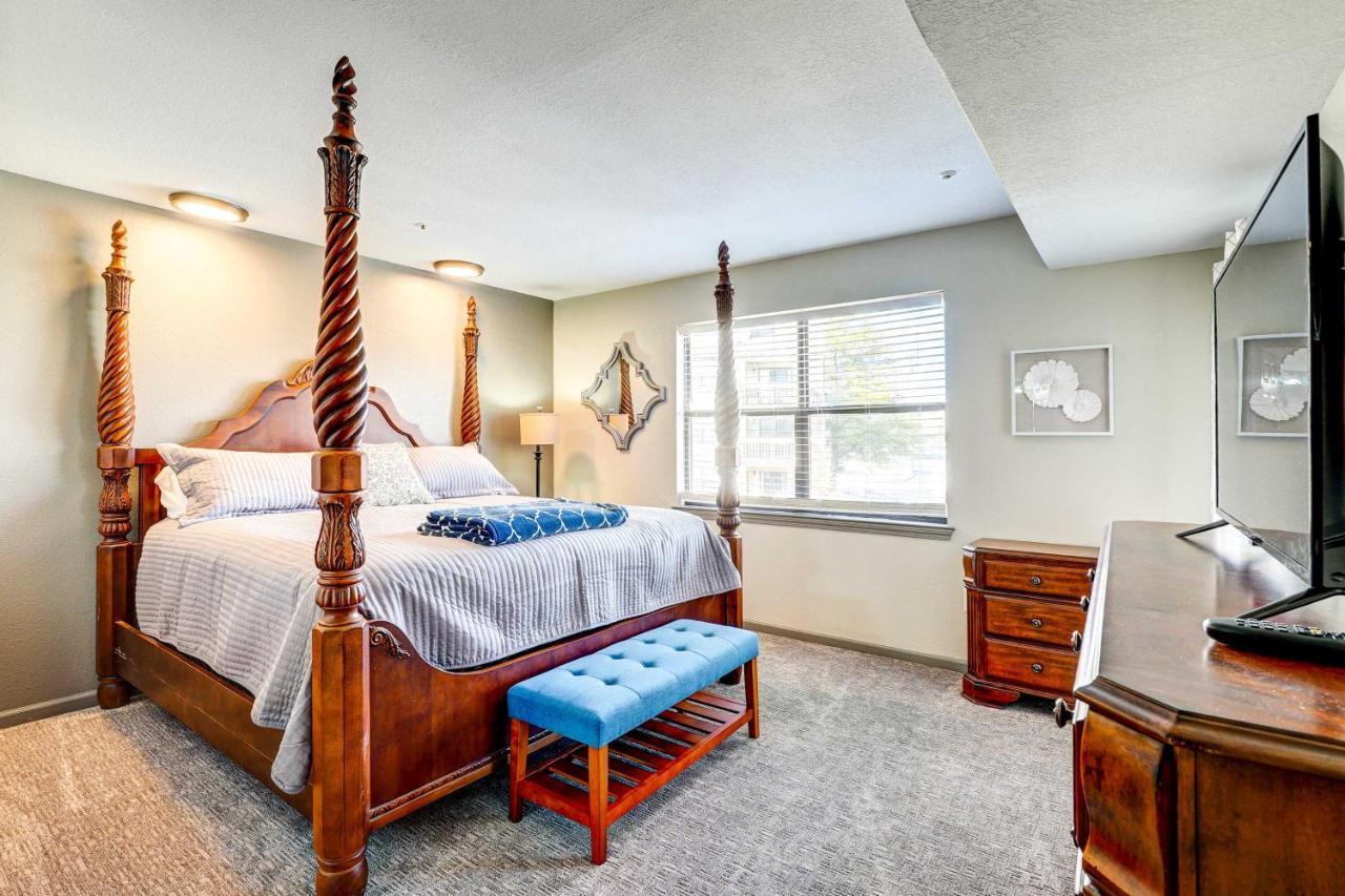 Beautiful With Golf And Pool Access! Apartment Branson