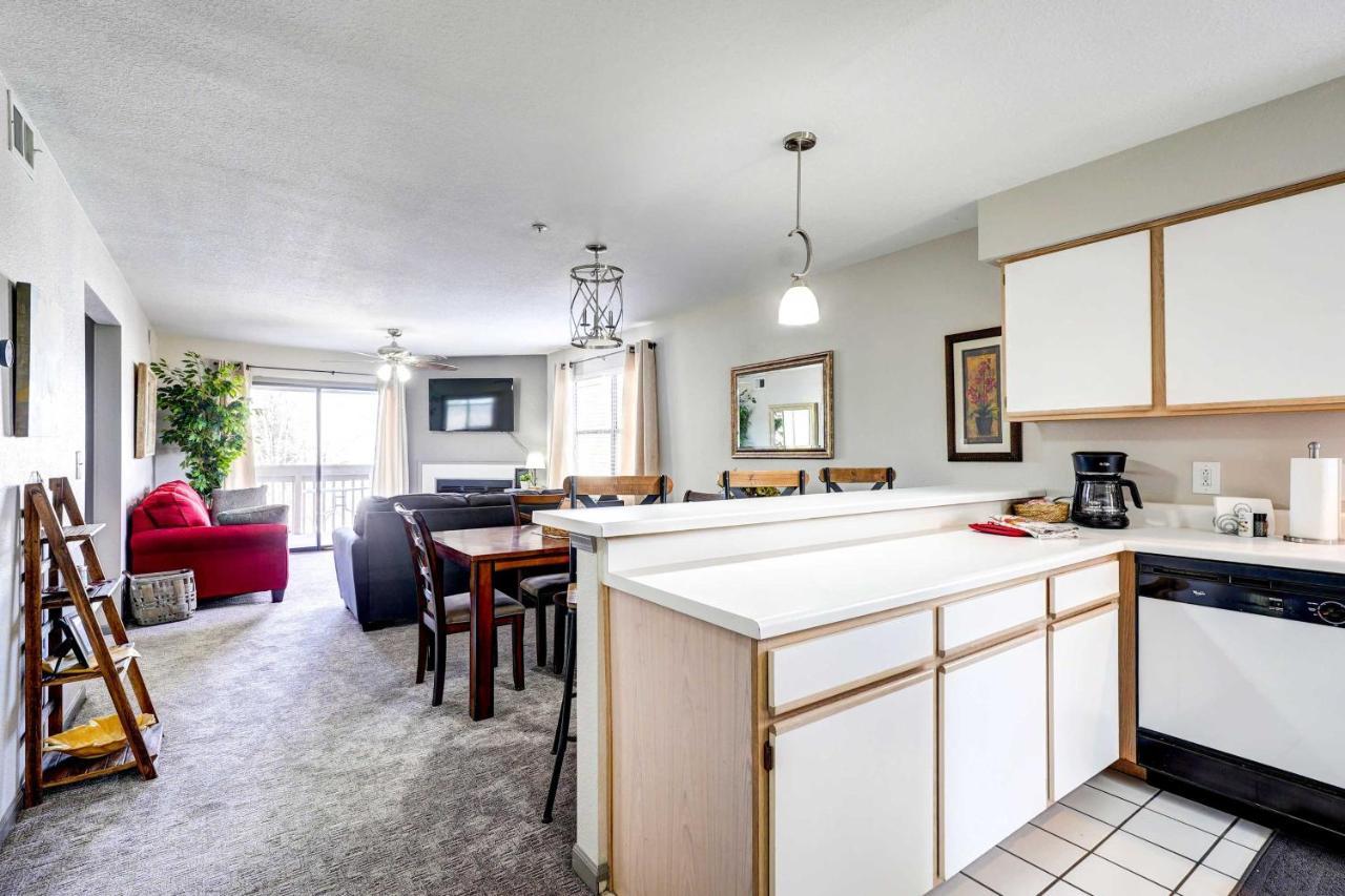 Beautiful With Golf And Pool Access!