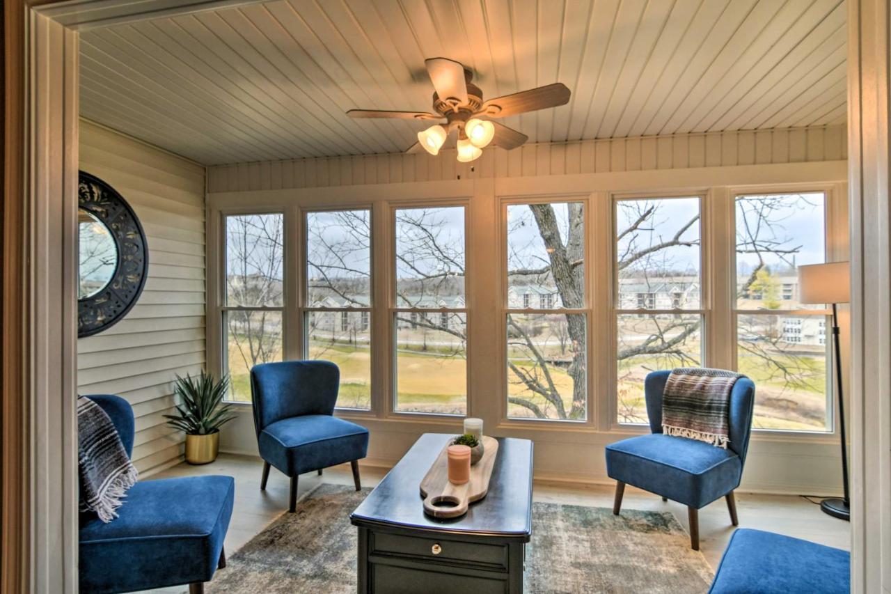 With Pool And Golf Course Views! Apartment Branson