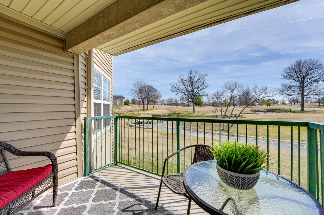 On Fairway Steps From Pools! * Branson