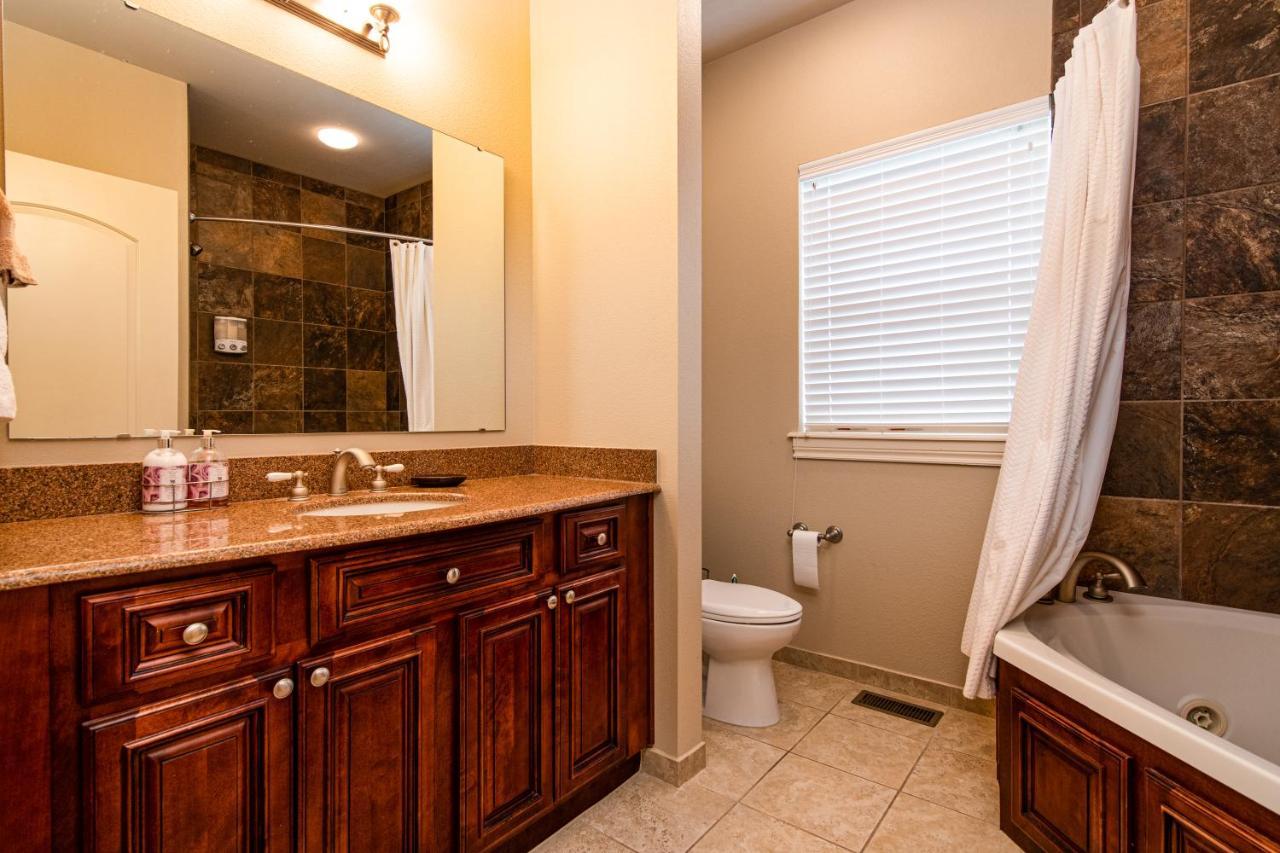 Two Bedroom In The Heart Of Branson!