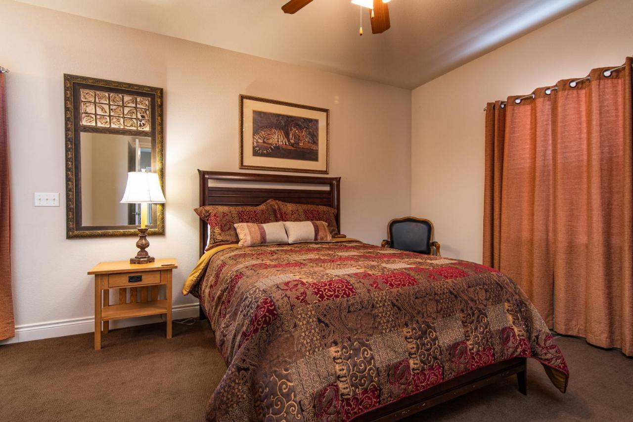 Two Bedroom In The Heart Of Branson! * Branson