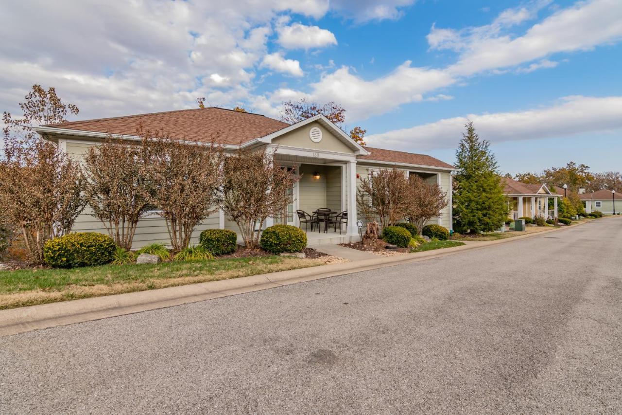 Apartment Two Bedroom In The Heart Of Branson!
