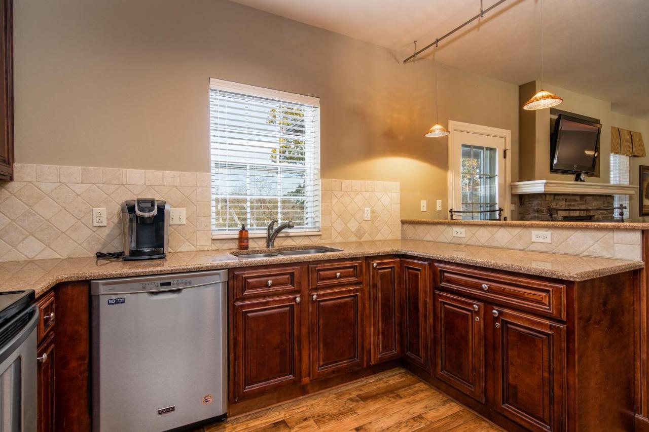 Two Bedroom In The Heart Of Branson! Branson