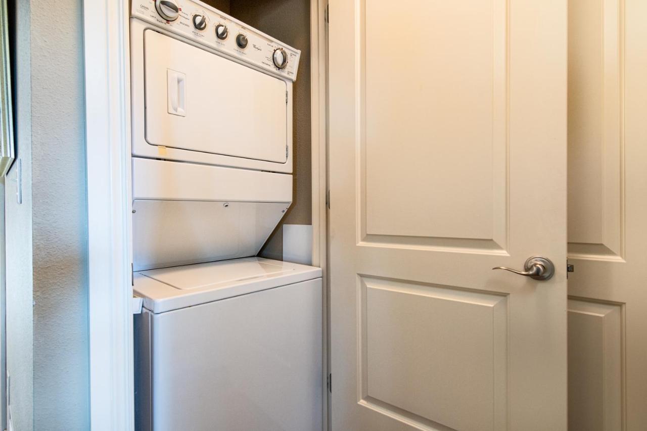 Two Bedroom In The Heart Of Branson! Apartment *