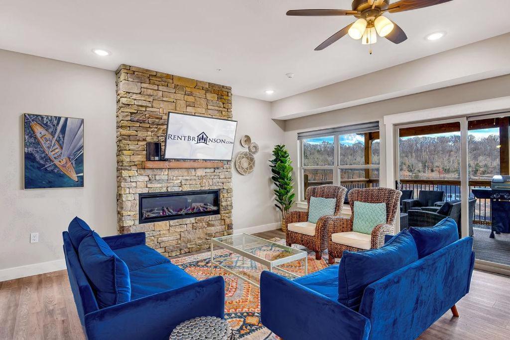 Modern Coastal * Branson