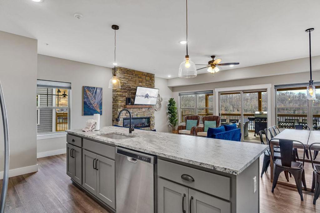 Modern Coastal Branson