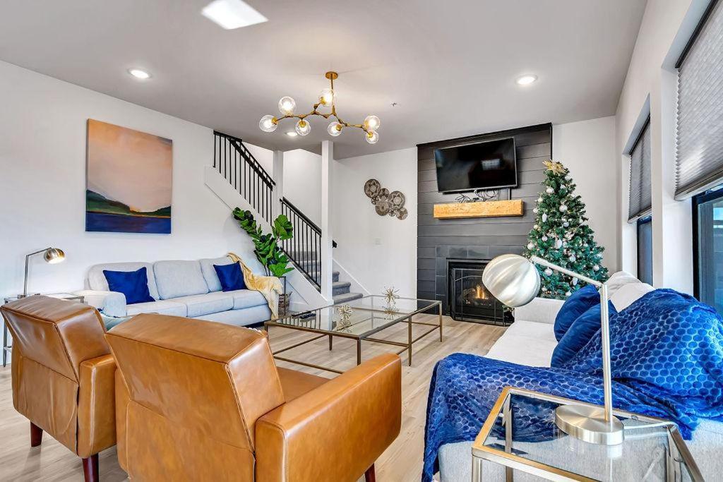 Modern Rustic Branson