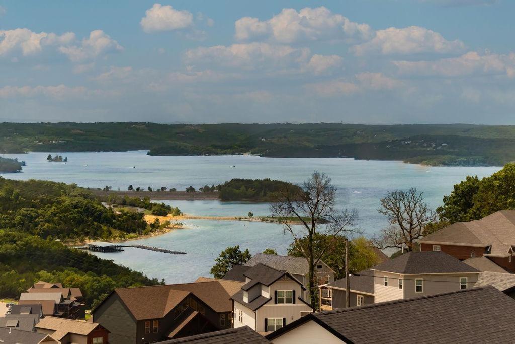 Lakehouse Branson