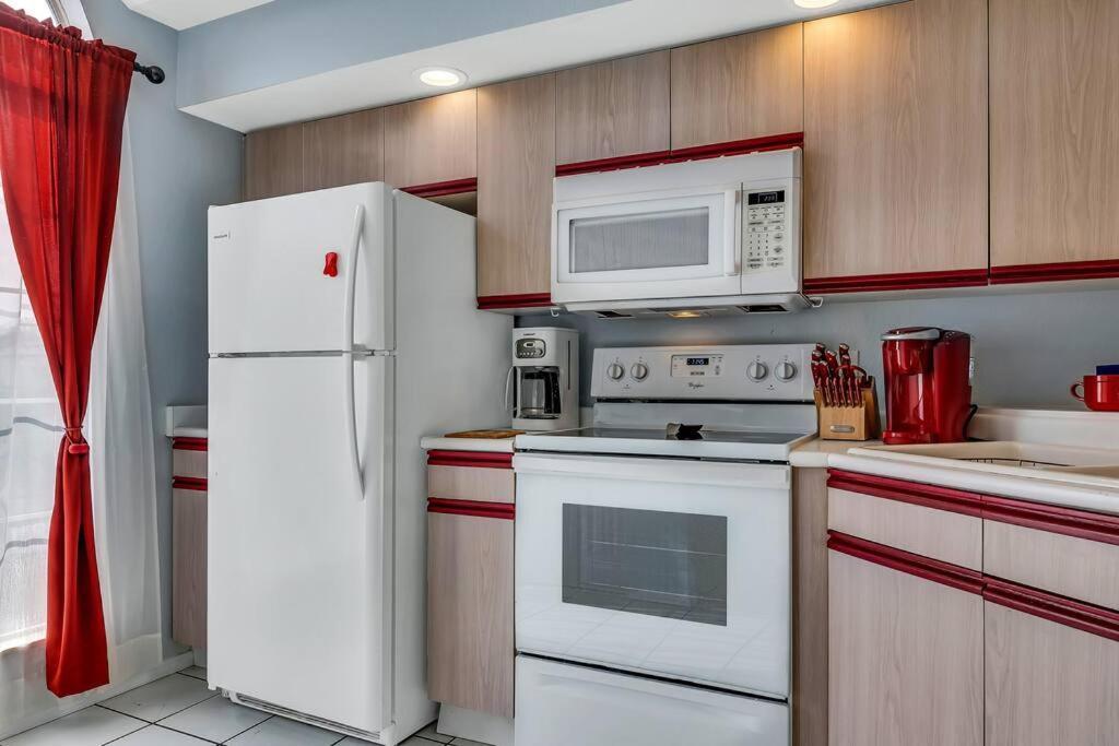 Penthouse Overlooking Taneycomo Apartment