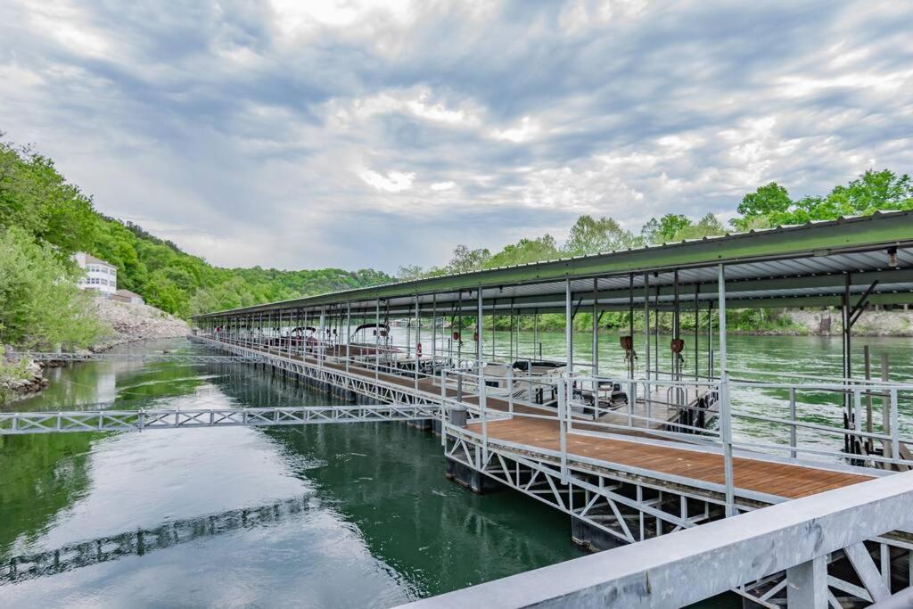 Penthouse Overlooking Taneycomo Branson