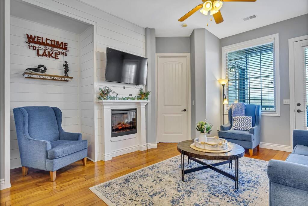 Walk In Two Bed Lakeview At Indian Point
