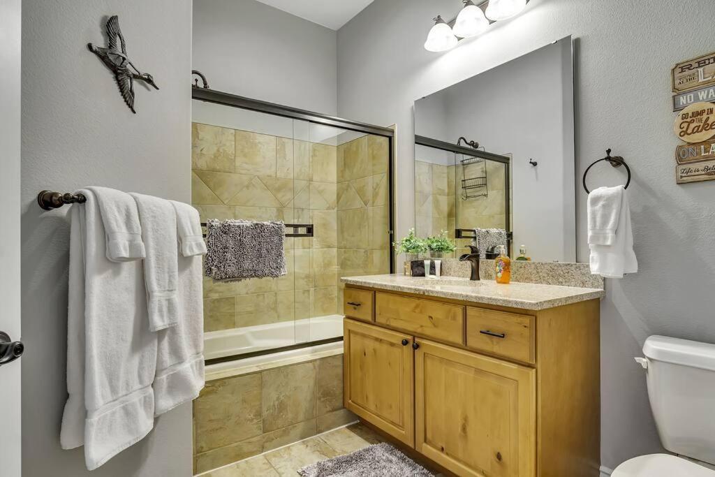 Apartment Walk In Two Bed Lakeview At Indian Point Branson