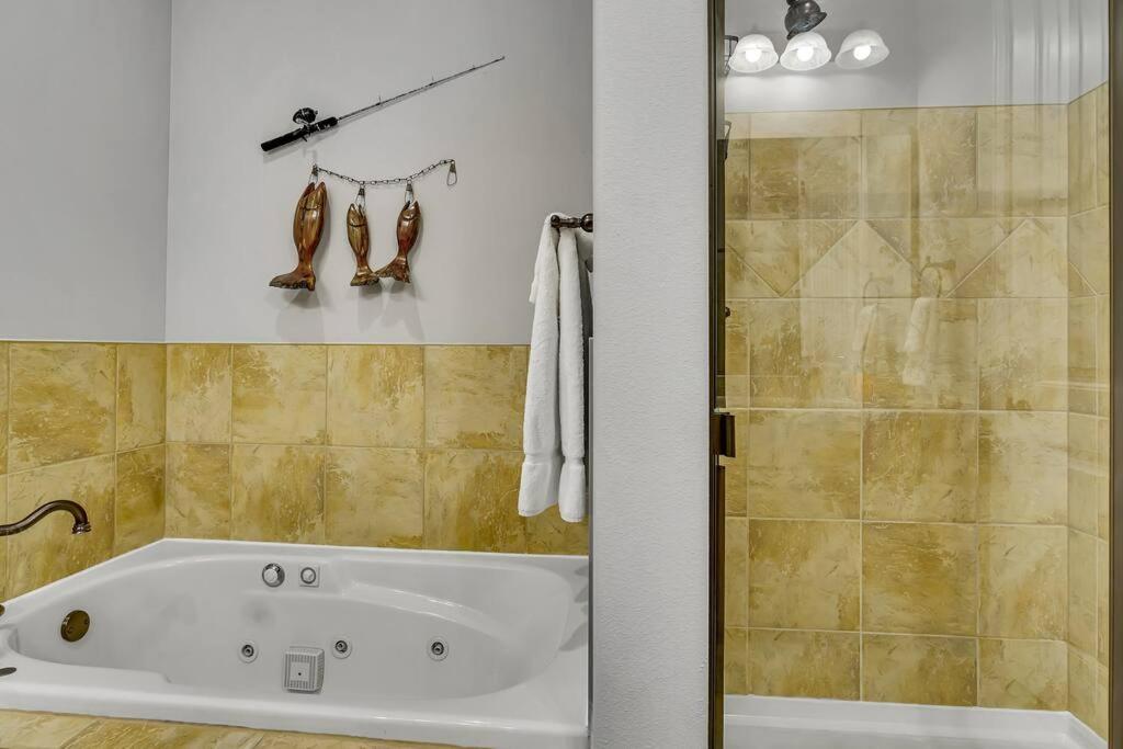 Walk In Two Bed Lakeview At Indian Point Apartment