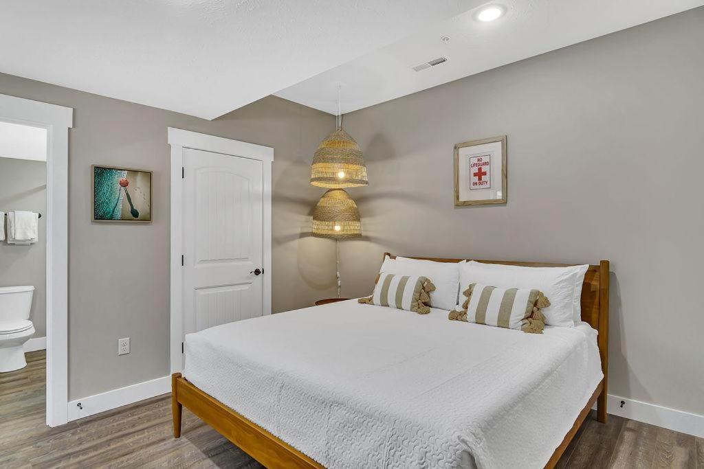 Modern Coastal * Branson
